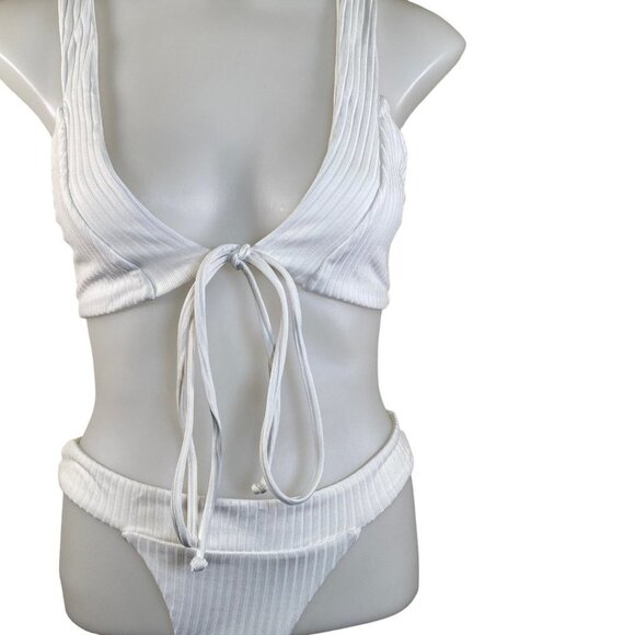 Sade Bikini in White - Lovers and Friends - Picture 6 of 12